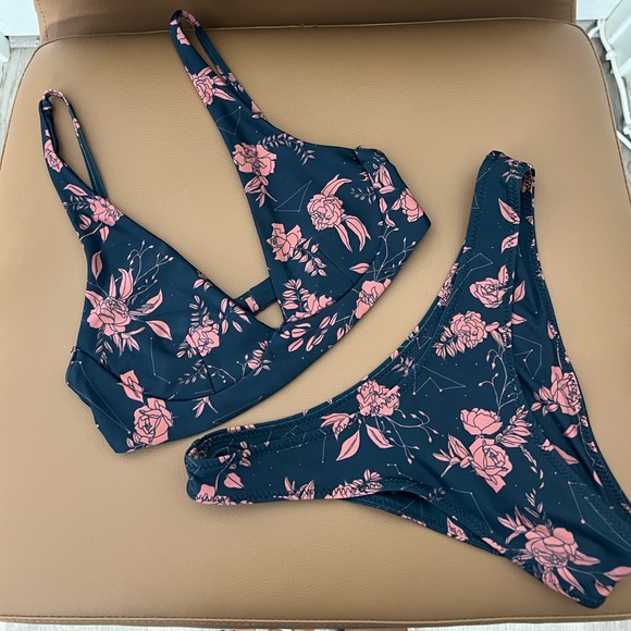 Stone Fox Swim Black Two Piece Bikini Swimsuit XS - Picture 3 of 6